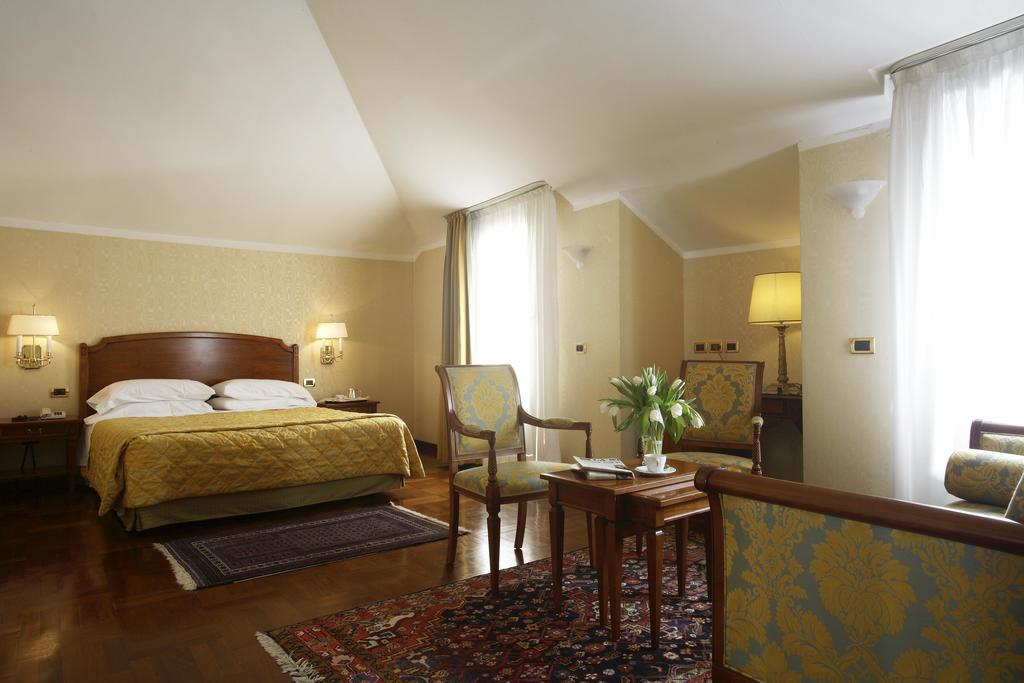 Hotel Palazzo Lovera Cuneo Exterior foto