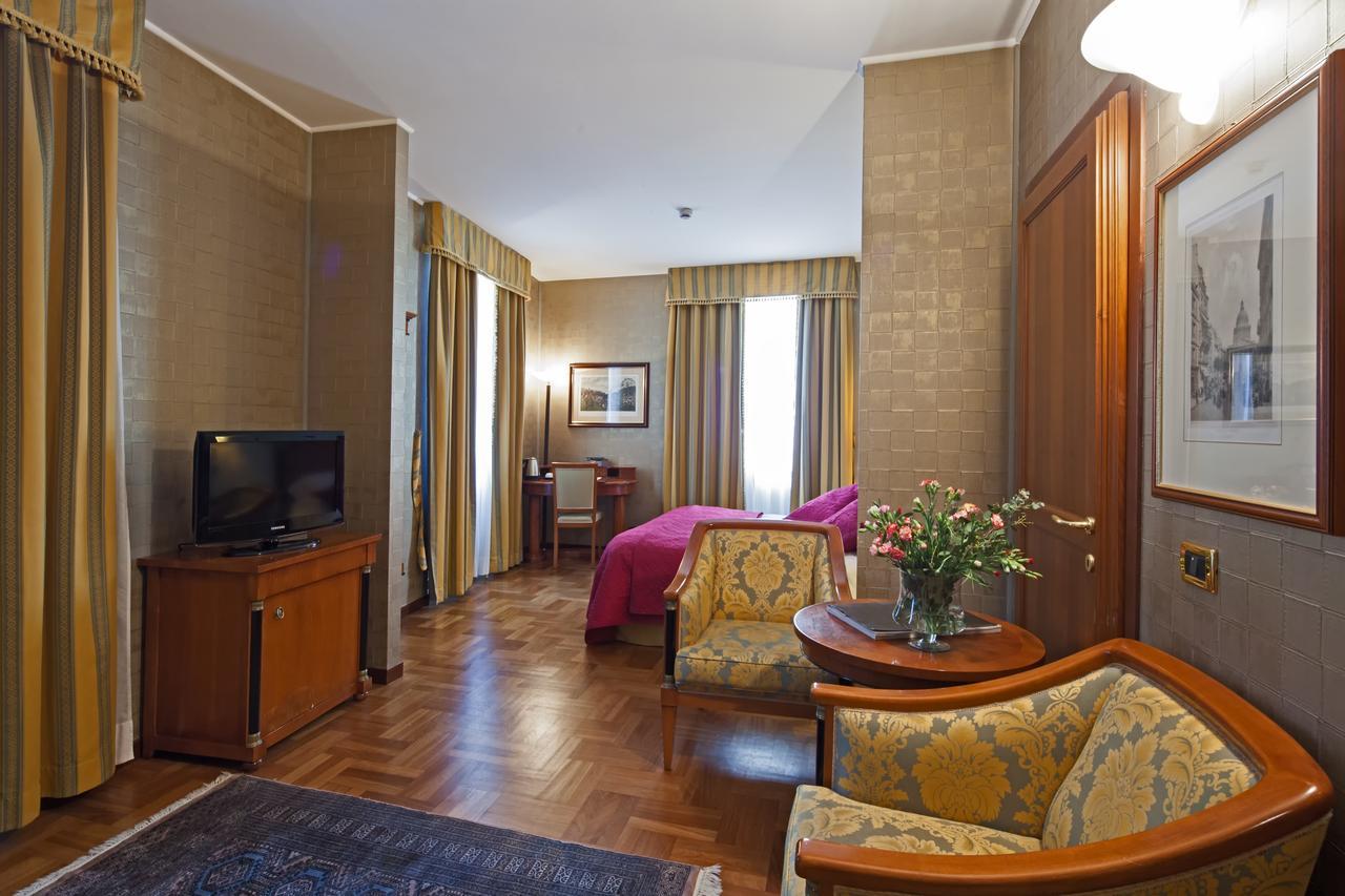 Hotel Palazzo Lovera Cuneo Exterior foto